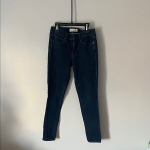 GAP Women's Skinny Jeans in Dark Navy